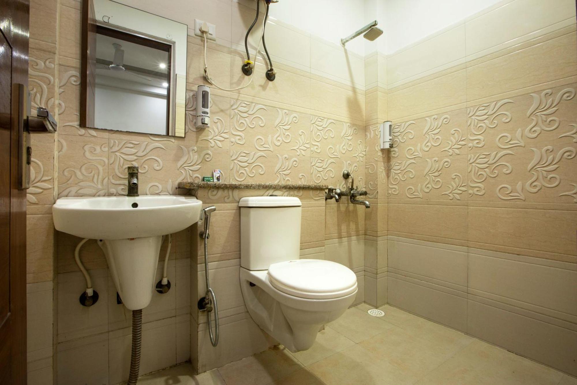 Hotel Ginger Palace - Corporate Hotel Noida Sector 62 מראה חיצוני תמונה