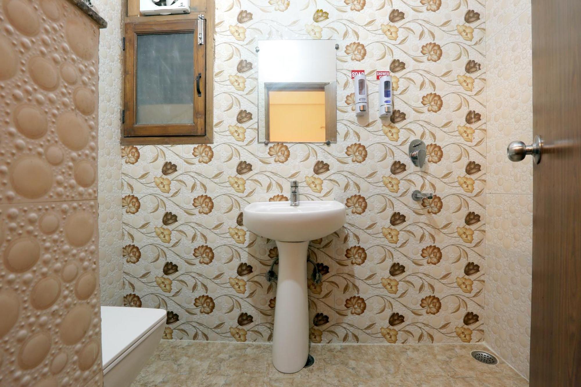 Hotel Ginger Palace - Corporate Hotel Noida Sector 62 מראה חיצוני תמונה