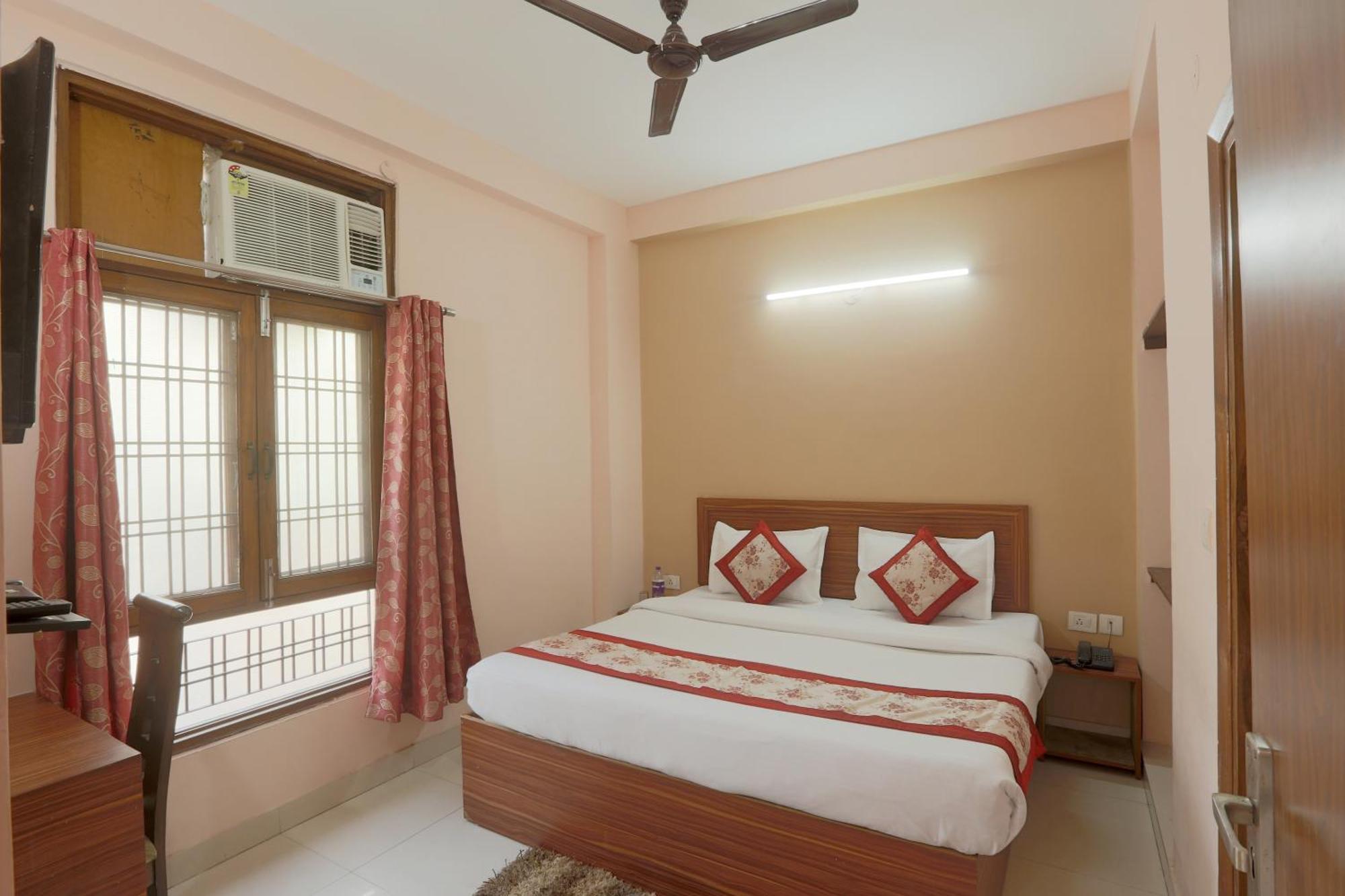 Hotel Ginger Palace - Corporate Hotel Noida Sector 62 מראה חיצוני תמונה