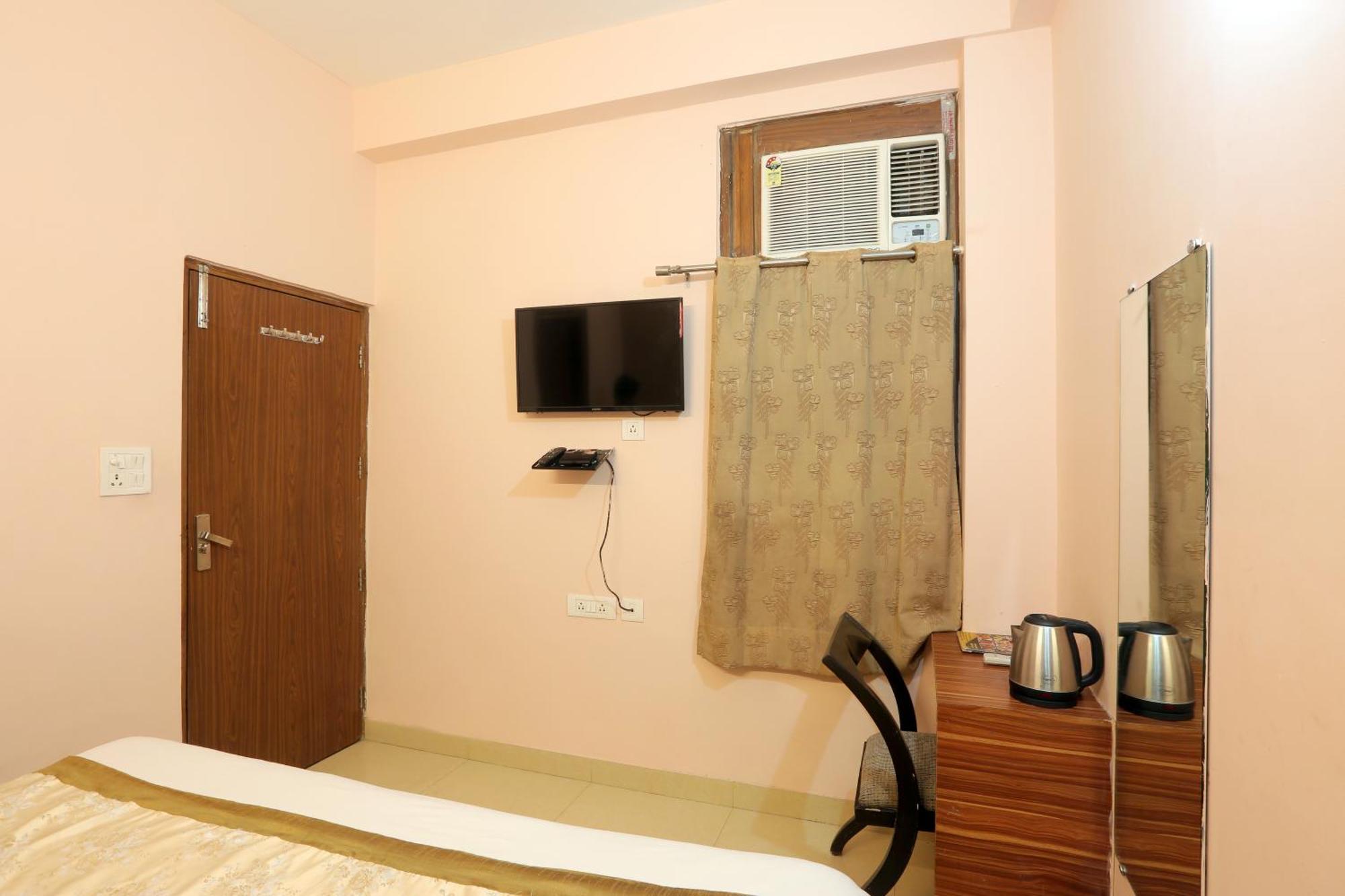 Hotel Ginger Palace - Corporate Hotel Noida Sector 62 מראה חיצוני תמונה