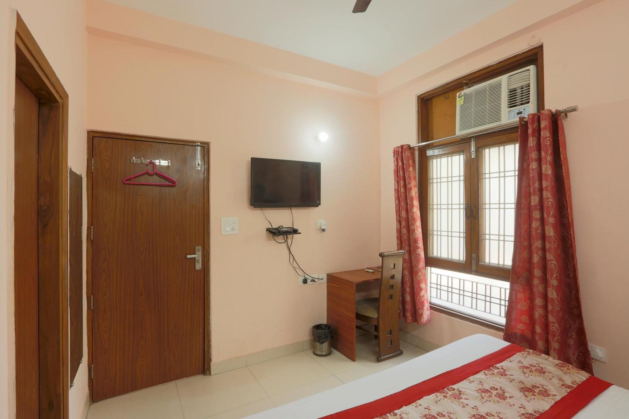 Hotel Ginger Palace - Corporate Hotel Noida Sector 62 מראה חיצוני תמונה